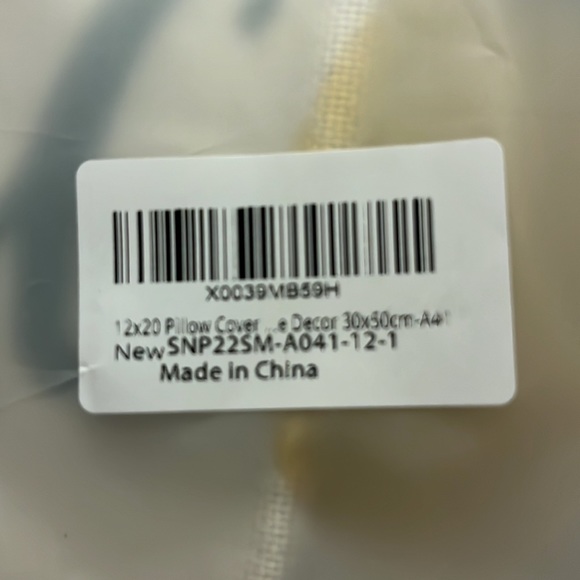 New welcome pineapple Decor pillow covers 12 x 20inch Set of 3 - Picture 4 of 4